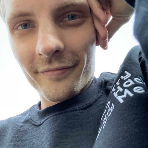 Meet your Posher, Connor - Picture 3 of 3